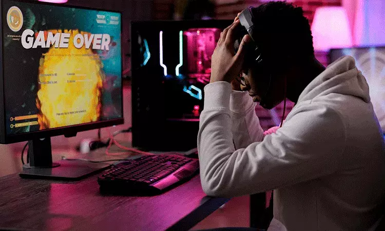 Lucknow : ఆన్లైన్ మనీ గేమింగ్ వ్యసనం.. 12వ తరగతి విద్యార్థి ఆత్మహత్య