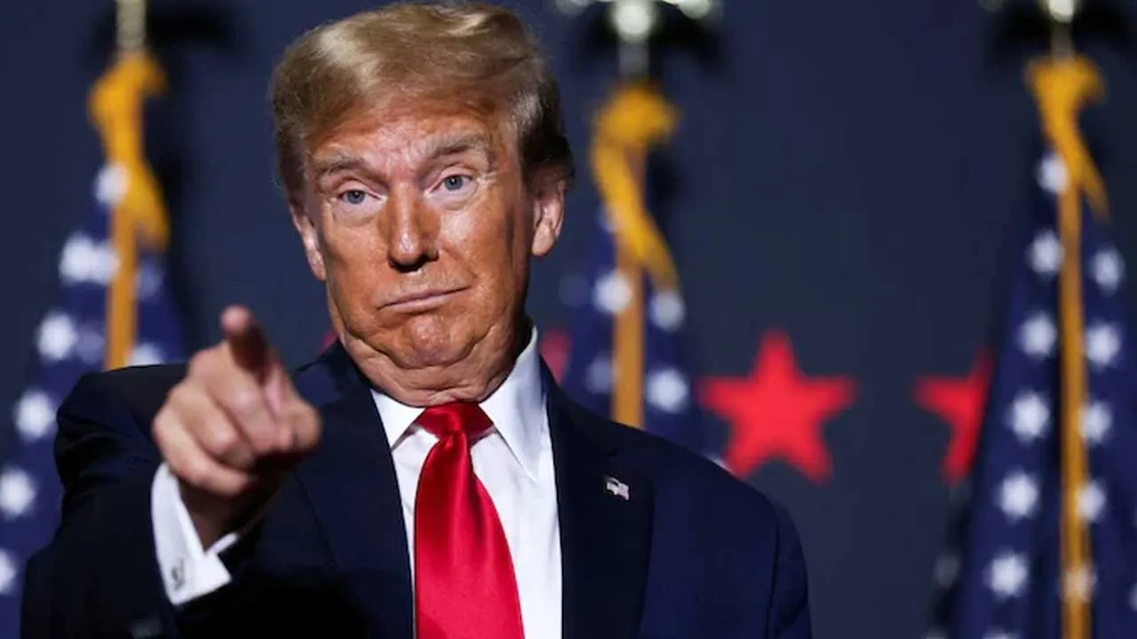 Trump : ట్రంప్ కఠిన ఆంక్షలు.. క్షీణించిన వలస జనాభా Trump : ట్రంప్ కఠిన ఆంక్షలు.. క్షీణించిన వలస జనాభా