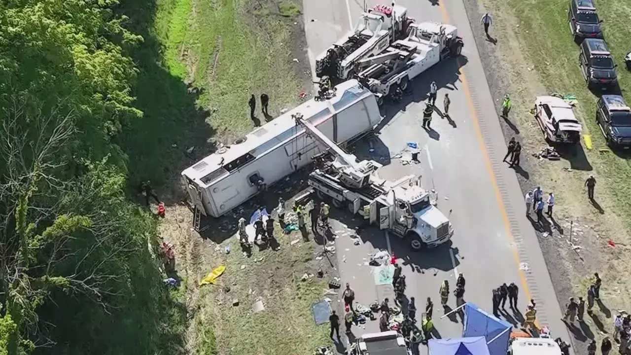 Road Accident : అమెరికాలో ఘోర రోడ్డు ప్రమాదం