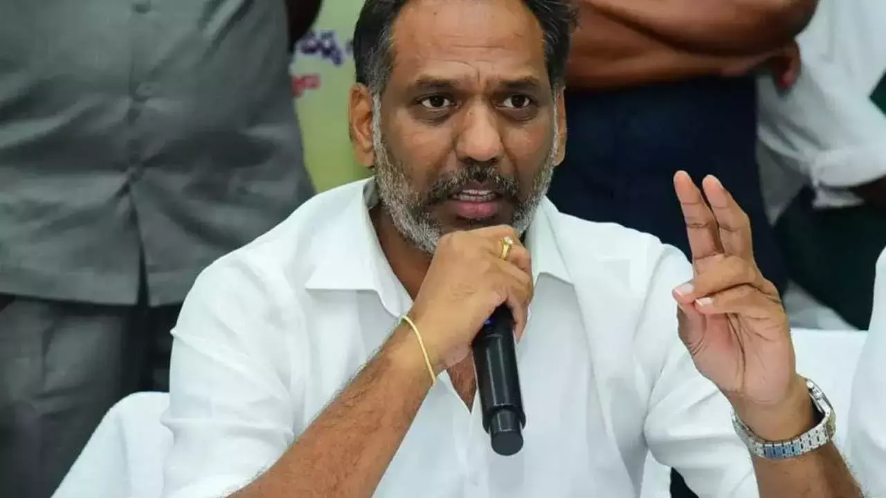 Minister Gottipati Ravikumar : కూటమి సర్కార్పై విష ప్రచారమే వైసీపీ పని Minister Gottipati Ravikumar : కూటమి సర్కార్పై విష ప్రచారమే వైసీపీ పని