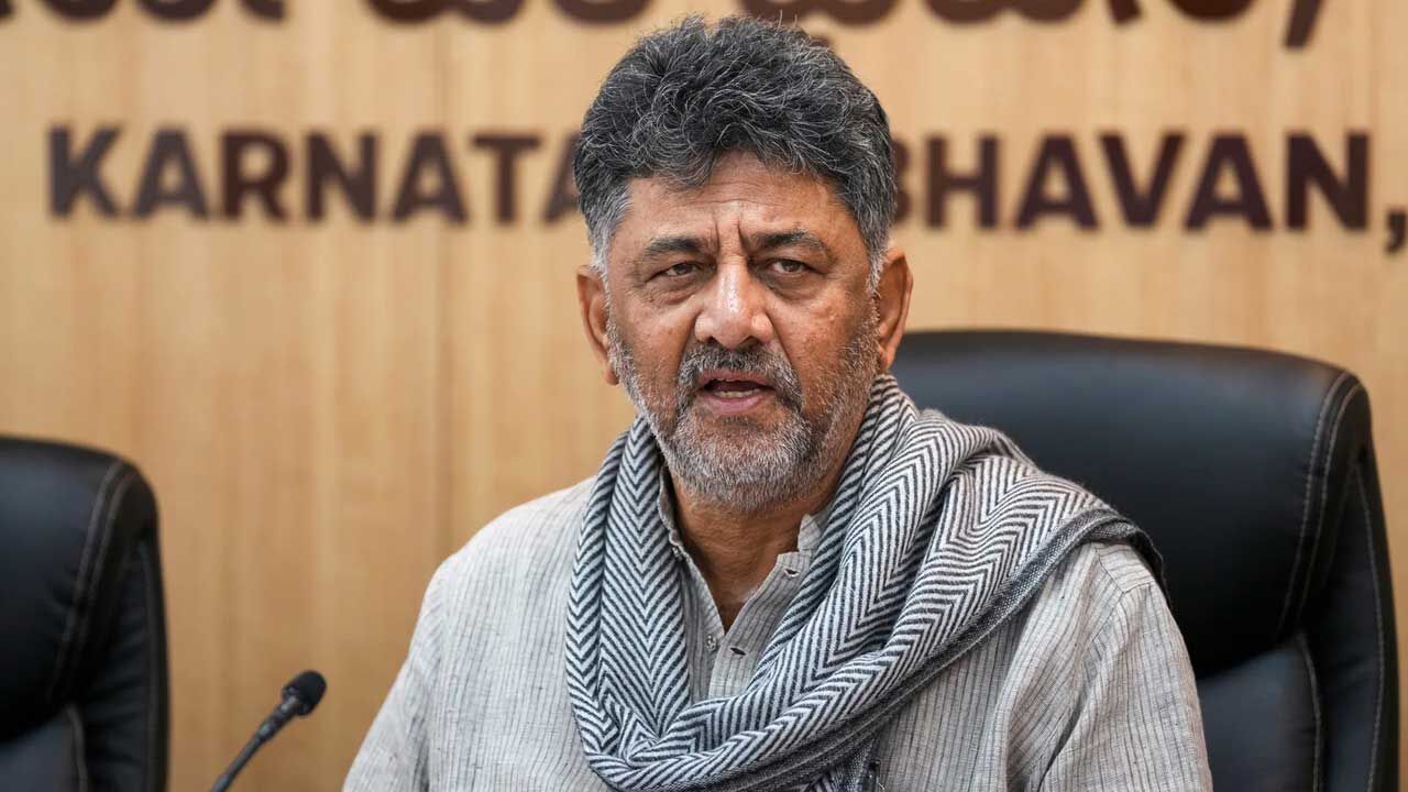 DK Shivakumar : గాంధీ కుటుంబమే నాకు దైవం.. కాంగ్రెస్ వ్యక్తిగానే మరణిస్తా – డీకే | The Gandhi Family Is My God.. I Will Die as a Congressman