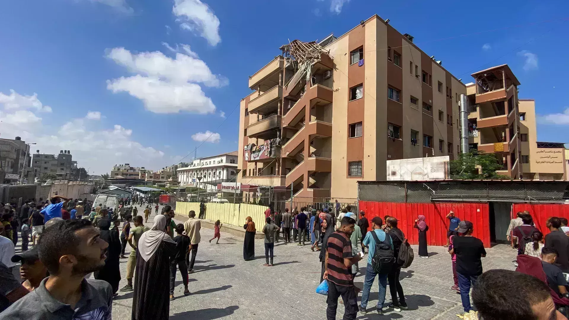 Gaza-Israel:  గాజాపై ఇజ్రాయెల్ భీకరదాడులు..జర్నలిస్టులు సహా 15 మంది మృతి Gaza-Israel:  గాజాపై ఇజ్రాయెల్ భీకరదాడులు..జర్నలిస్టులు సహా 15 మంది మృతి