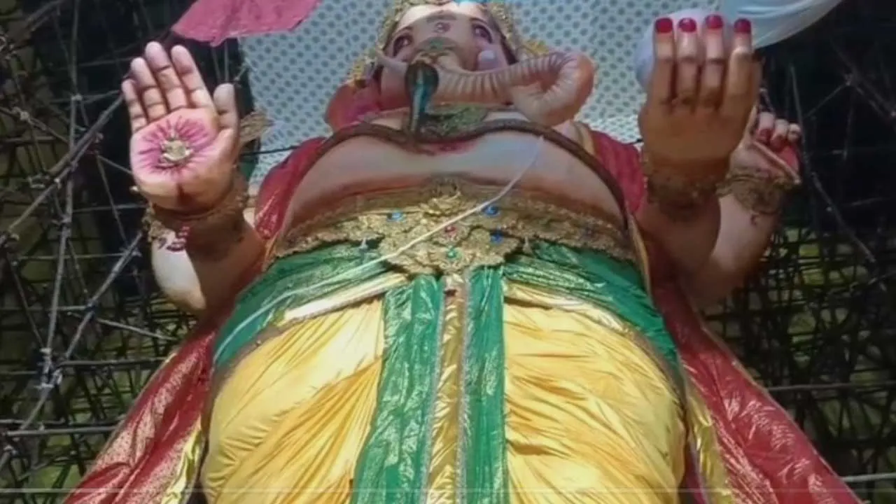 Anakapalli : అనకాపల్లిలో 126 అడుగుల భారీ గణపతి Anakapalli : అనకాపల్లిలో 126 అడుగుల భారీ గణపతి