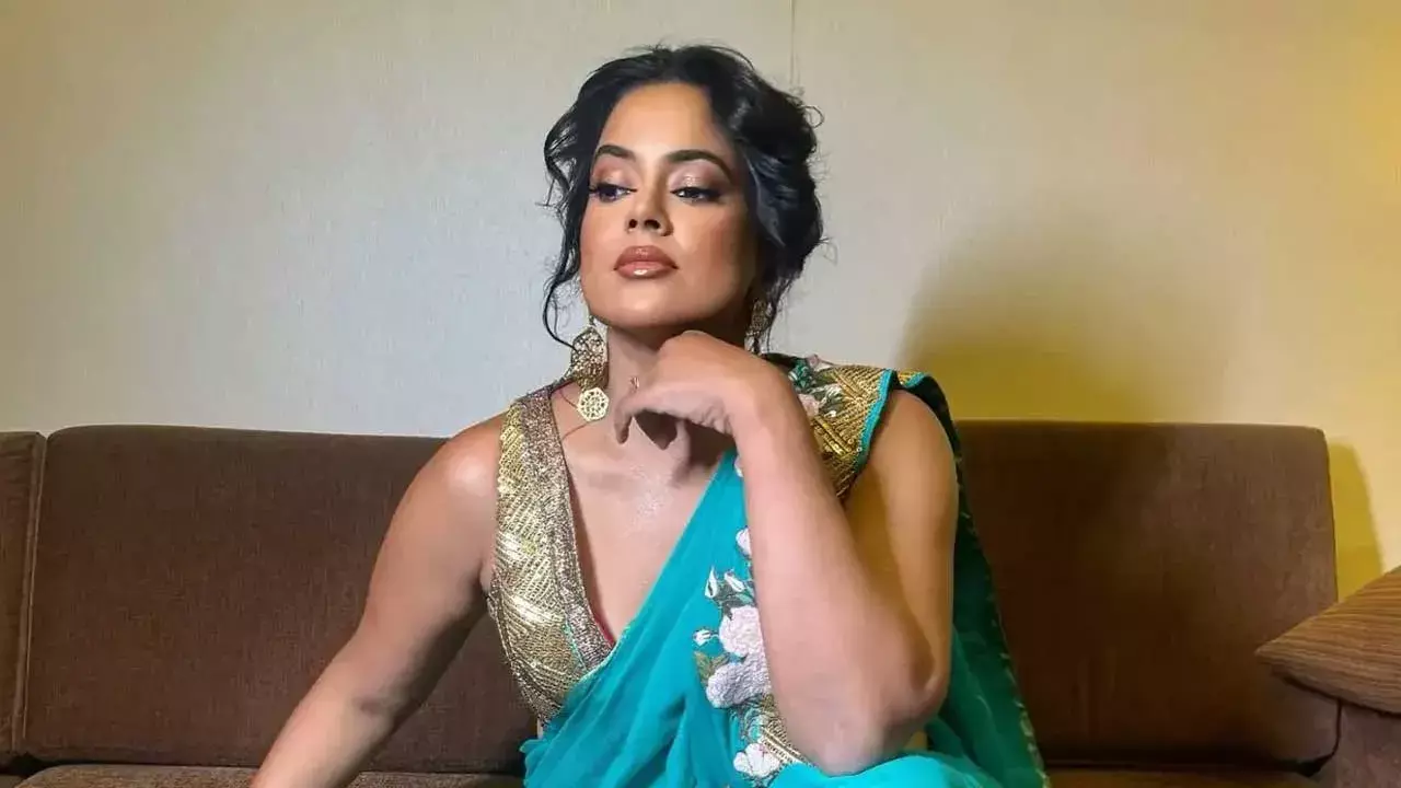 Sameera Reddy : 105కేజీలు పెరిగాను.. ఆ ట్రోల్స్ ఎంతో బాధించాయి: సమీరా రెడ్డి Sameera Reddy : 105కేజీలు పెరిగాను.. ఆ ట్రోల్స్ ఎంతో బాధించాయి: సమీరా రెడ్డి