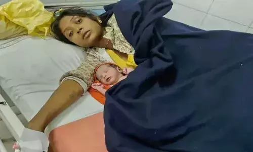 Khairatabad : ఖైరతాబాద్ గణేశ్ మండపం సమీపంలో గర్బిణీ ప్రసవం Khairatabad : ఖైరతాబాద్ గణేశ్ మండపం సమీపంలో గర్బిణీ ప్రసవం