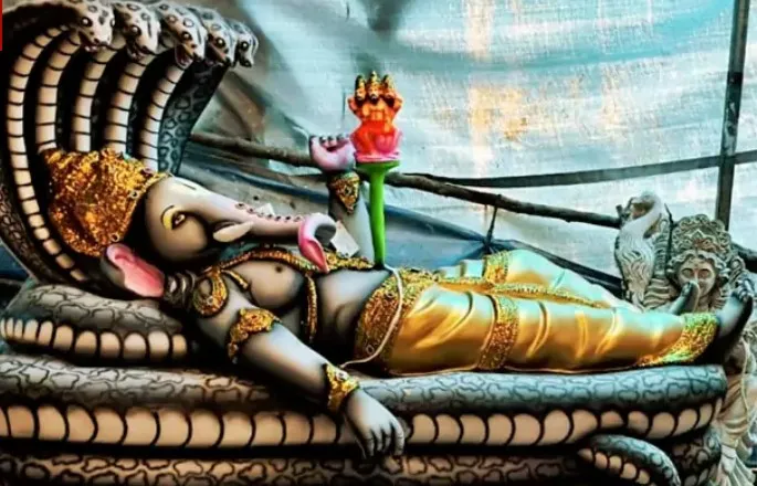 VINAYAKA CHAVITHI: వాడవాడలా కొలువుదీరిన గణపయ్య VINAYAKA CHAVITHI: వాడవాడలా కొలువుదీరిన గణపయ్య