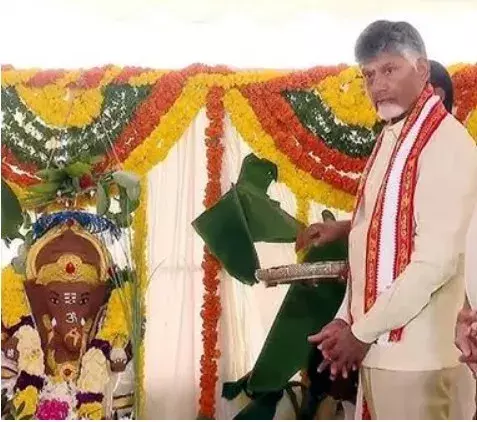 GANESH POOJA: విఘ్నేశ్వరుడికి ప్రముఖుల తొలి పూజ