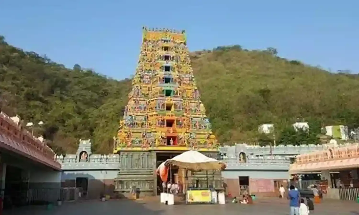 Vijayawada : ఇంద్రకీలాద్రి అమ్మవారి భక్తుల కోసం కొత్త నిబంధనలు ! Vijayawada : ఇంద్రకీలాద్రి అమ్మవారి భక్తుల కోసం కొత్త నిబంధనలు !