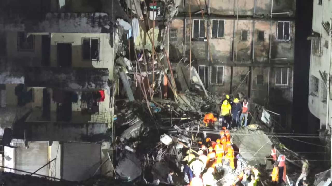 Building Collapse : మహారాష్ట్రలో భవనం కూలి.. 15మంది మృతి Building Collapse : మహారాష్ట్రలో భవనం కూలి.. 15మంది మృతి