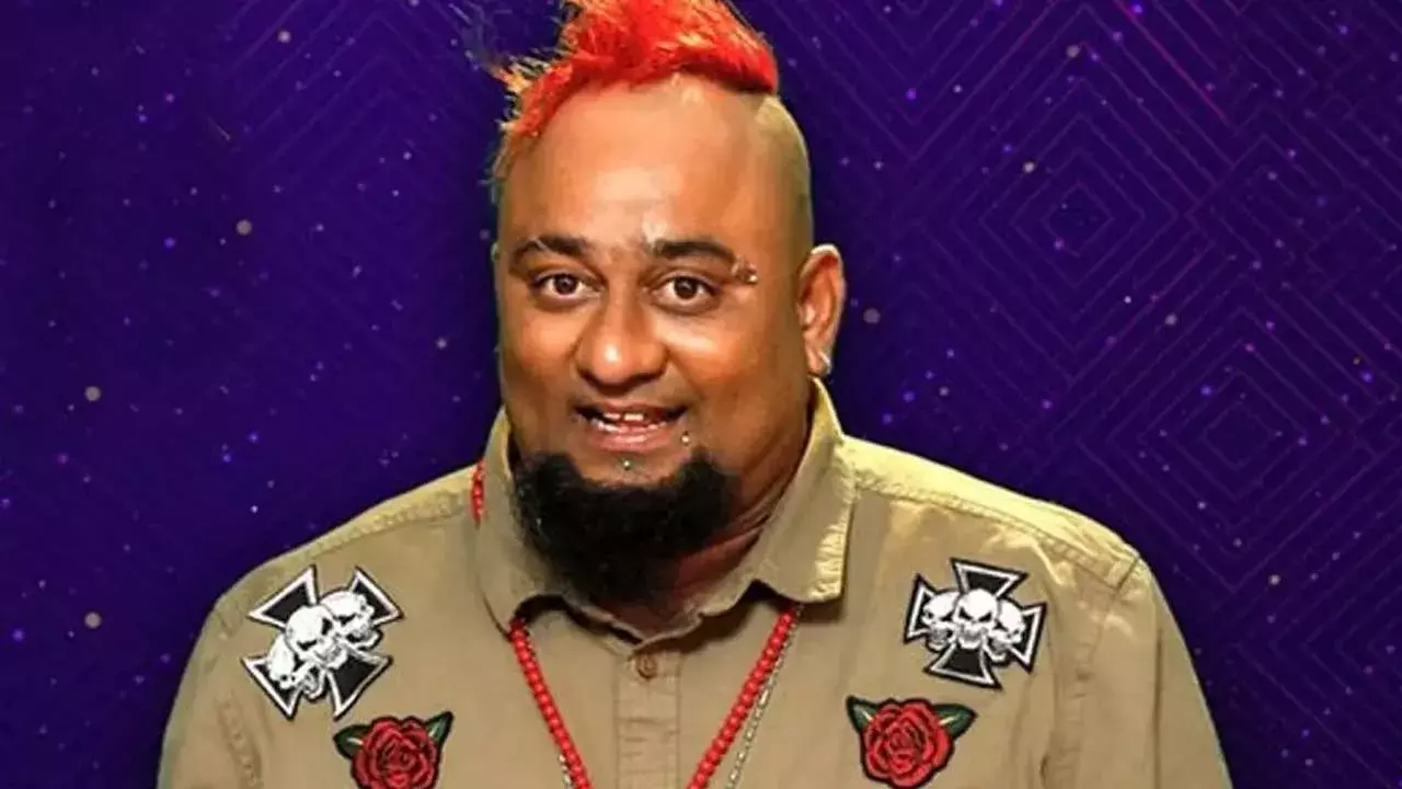 Arrest : బిగ్ బాస్ కంటెస్టెంట్ లోబో జైలు శిక్ష.. ఏ కేసులో అంటే..? Arrest : బిగ్ బాస్ కంటెస్టెంట్ లోబో జైలు శిక్ష.. ఏ కేసులో అంటే..?