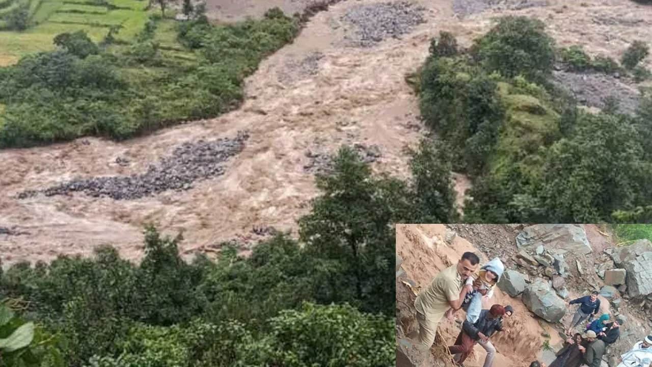 Jammu & Kashmir : జమ్మూ కశ్మీర్లో ప్రకృతి విలయం..రాంబన్లో ముగ్గురు మృతి.. Jammu & Kashmir : జమ్మూ కశ్మీర్లో ప్రకృతి విలయం..రాంబన్లో ముగ్గురు మృతి..