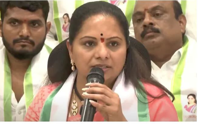 KAVITHA: హరీశ్, సంతోష్ వల్లే కేసీఆర్‌కు అవినీతి మరక