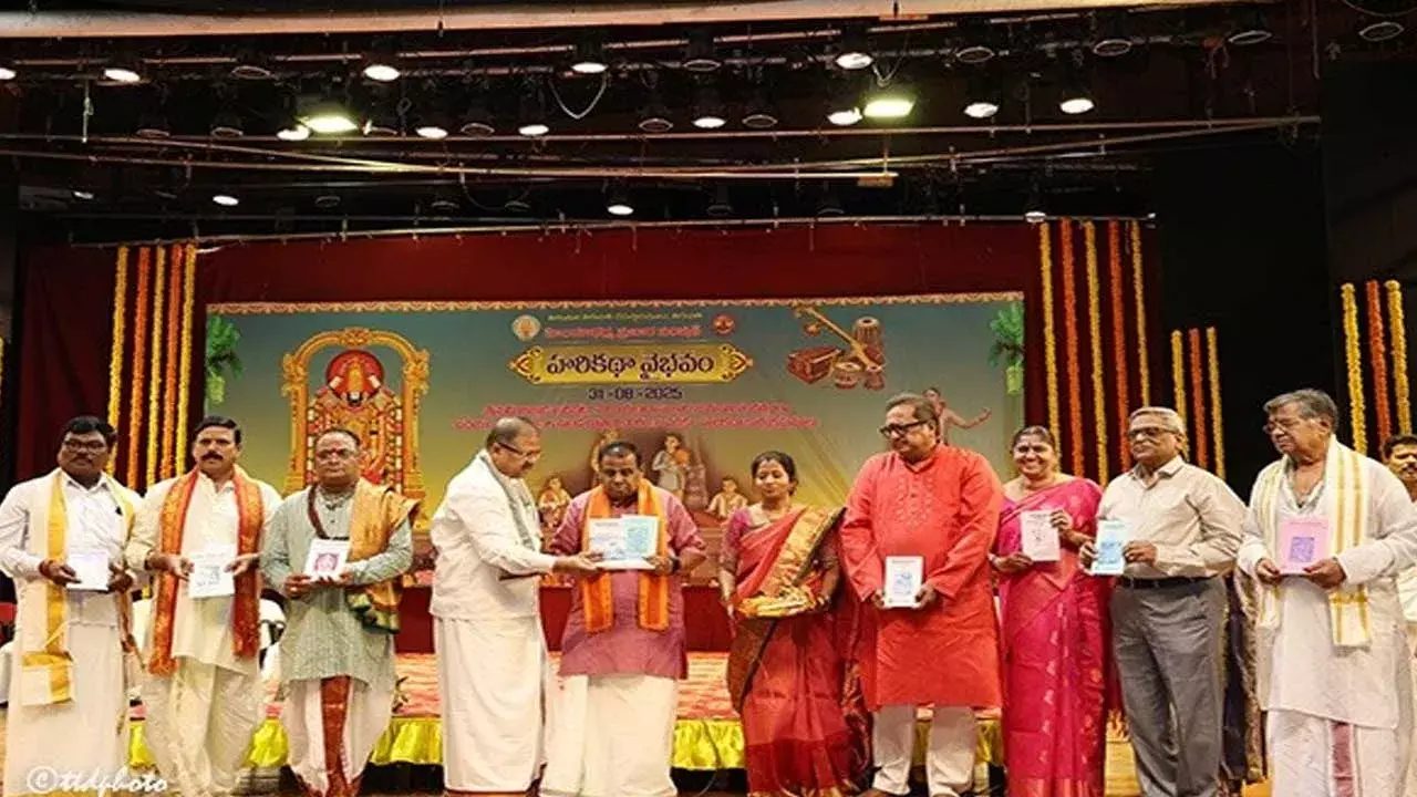 Tirupathi : భగవంతుని అనుగ్రహం పొందడానికి భక్తి ఒక్కటే మార్గం : మేడసాని మోహన్ Tirupathi : భగవంతుని అనుగ్రహం పొందడానికి భక్తి ఒక్కటే మార్గం : మేడసాని మోహన్