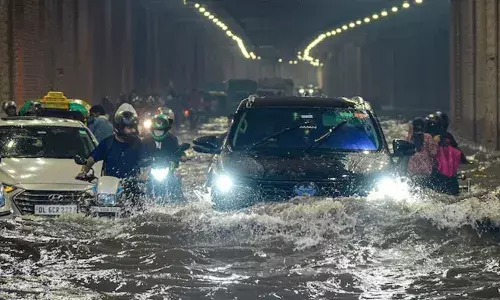 ఉత్తర భారతాన్ని వణికిస్తున్న వర్షాలు.. అనేక మంది మరణం, రోడ్లన్నీ జలమయం..
