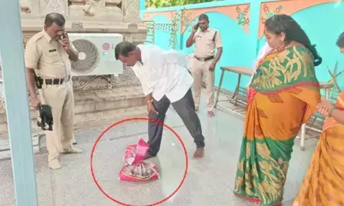 Anantapur : నెల తర్వాత హుండీ డబ్బు తిరిగిచ్చిన దొంగలు.. లేఖ వైరల్ Anantapur : నెల తర్వాత హుండీ డబ్బు తిరిగిచ్చిన దొంగలు.. లేఖ వైరల్