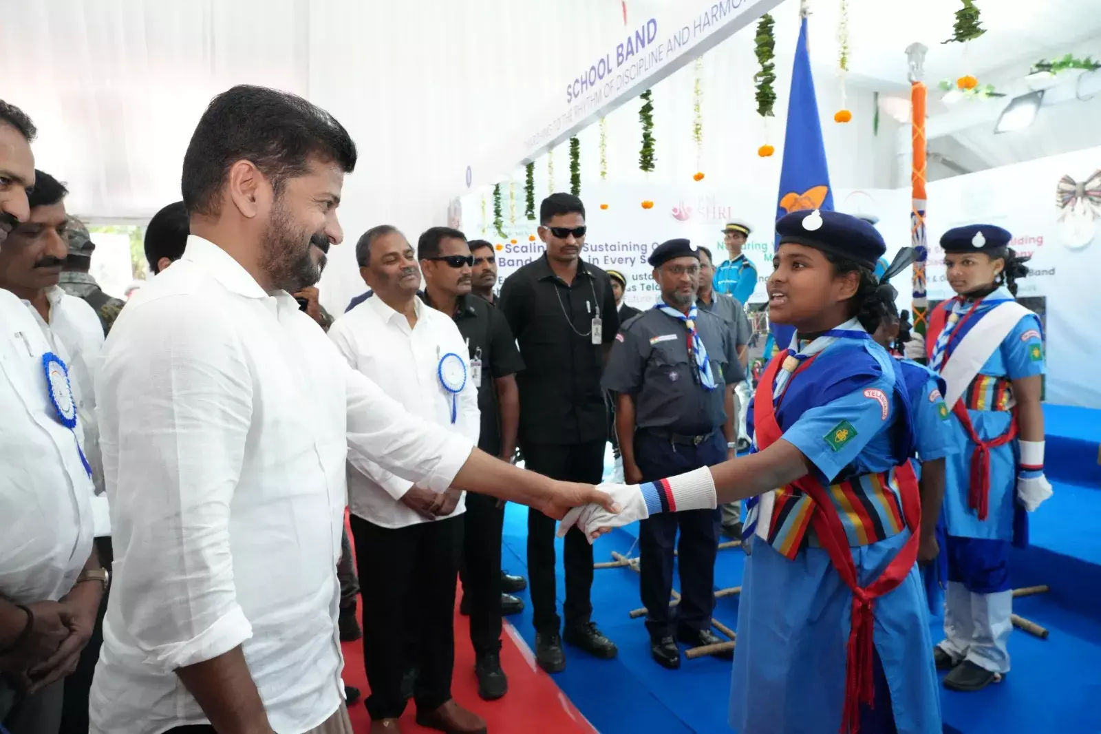 REVANTH: మీరు బాగా పనిచేస్తే.. మళ్లీ నేనే సీఎం REVANTH: మీరు బాగా పనిచేస్తే.. మళ్లీ నేనే సీఎం