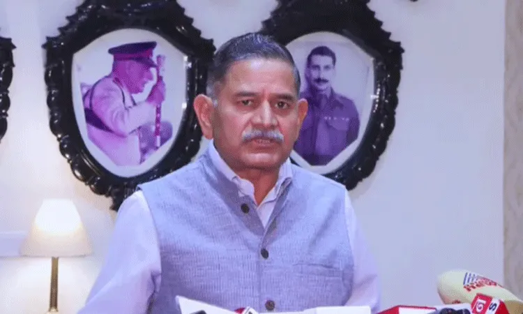 పాకిస్తాన్ తో యుద్ధం ముగియలేదు: ఆప్ సిందూర్ పై ఆర్మీ చీఫ్ పాకిస్తాన్ తో యుద్ధం ముగియలేదు: ఆప్ సిందూర్ పై ఆర్మీ చీఫ్