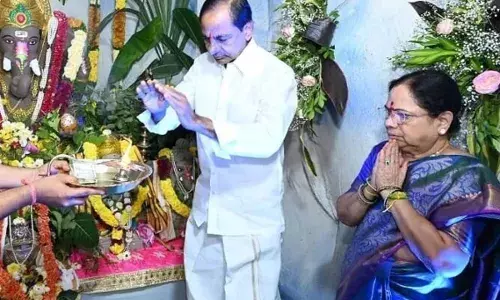 KCR : ఫామ్‌హౌస్‌లో కేసీఆర్‌ గణపతి హోమం