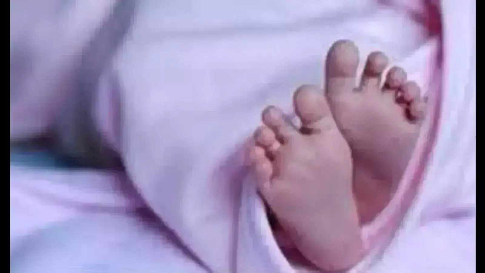 UP: శిశువును ఫ్రీడ్జ్ లో పెట్టి మరిచిపోయిన తల్లి!