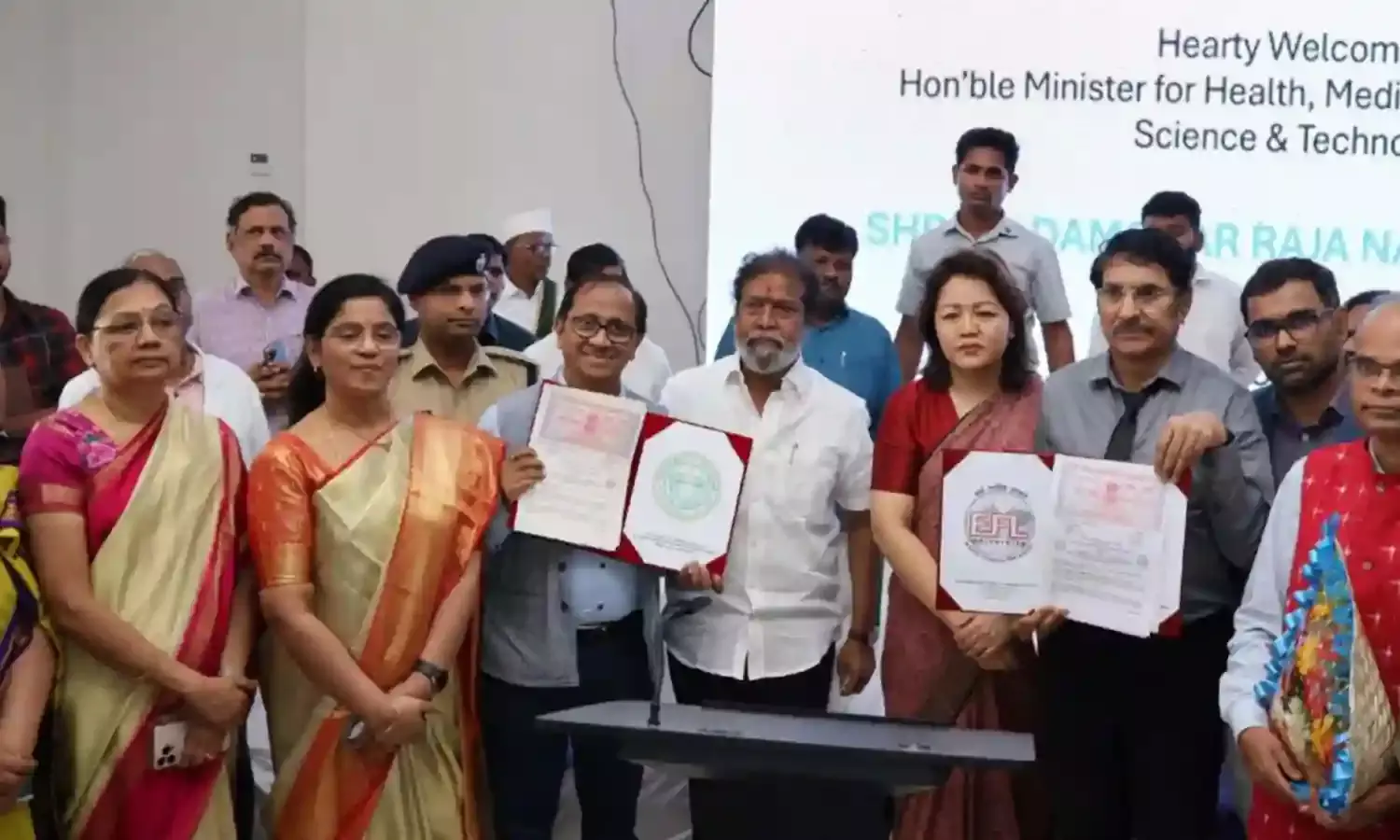 Minister Damodar Rajanarsimha : 2,322 నర్సింగ్ పోస్టుల భర్తీ : మంత్రి దామోదర రాజనర్సింహ Minister Damodar Rajanarsimha : 2,322 నర్సింగ్ పోస్టుల భర్తీ : మంత్రి దామోదర రాజనర్సింహ
