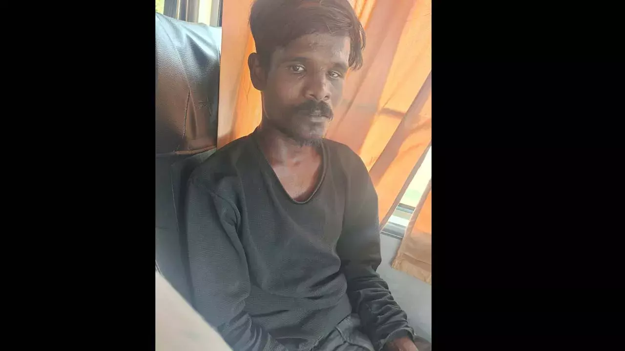 Viral News : తమిళనాడు పోలీసులను పరుగులు పెట్టించిన ఘనుడు Viral News : తమిళనాడు పోలీసులను పరుగులు పెట్టించిన ఘనుడు