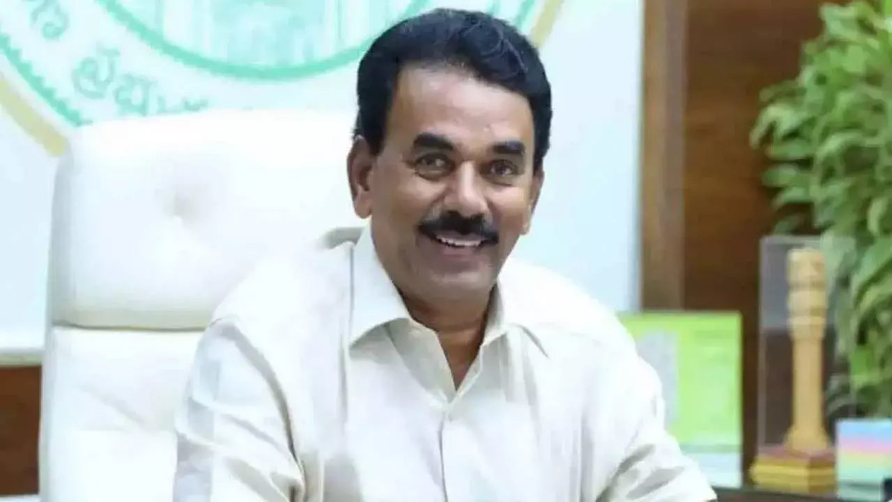 Minister Jupally :ఆ పాటతో విద్యార్థుల్లో స్ఫూర్తి నింపిన మంత్రి జూపల్లి, Minister Jupally :ఆ పాటతో విద్యార్థుల్లో స్ఫూర్తి నింపిన మంత్రి జూపల్లి,