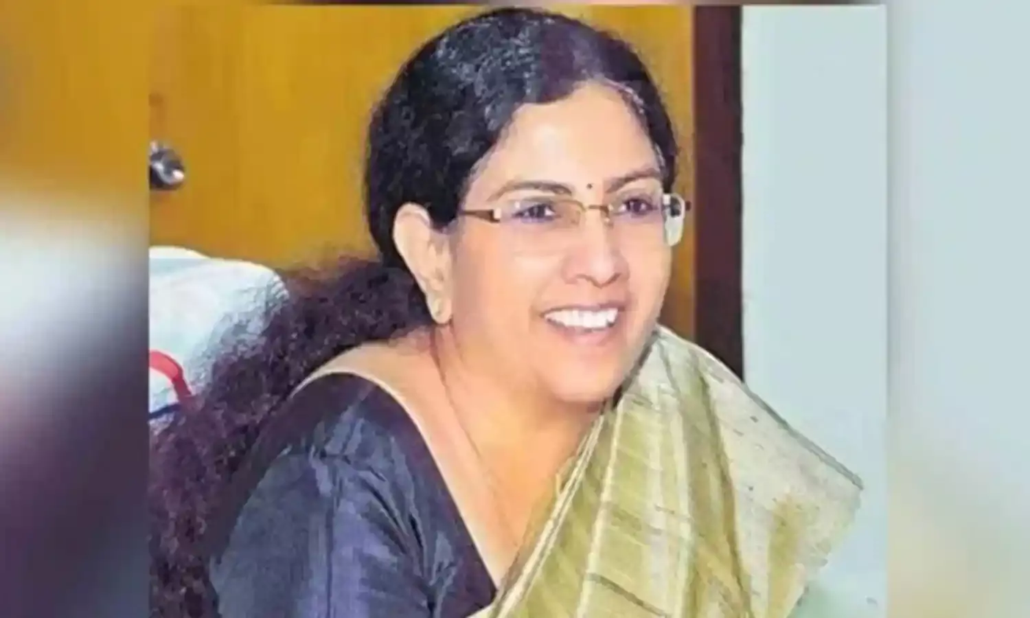APPSC : ఏపీపీఎస్సీ చైర్పర్సన్ పదవీకాలం పొడిగింపు.. ఉత్తర్వులు జారీ... APPSC : ఏపీపీఎస్సీ చైర్పర్సన్ పదవీకాలం పొడిగింపు.. ఉత్తర్వులు జారీ...