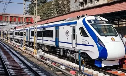 IRCTC : మంచిర్యాలలో వందే భారత్ ఎక్స్ప్రెస్ స్టాప్.. IRCTC : మంచిర్యాలలో వందే భారత్ ఎక్స్ప్రెస్ స్టాప్..