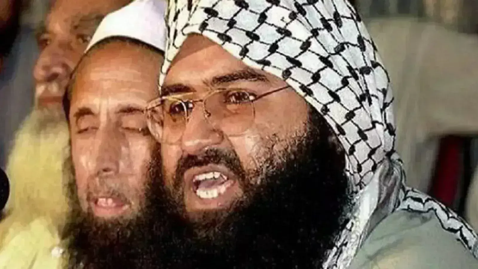 Pakistan: భారత దాడిలో మసూద్ అజర్ కుటుంబం చిన్నాభిన్నం- జైషే ఉగ్రవాది Pakistan: భారత దాడిలో మసూద్ అజర్ కుటుంబం చిన్నాభిన్నం- జైషే ఉగ్రవాది