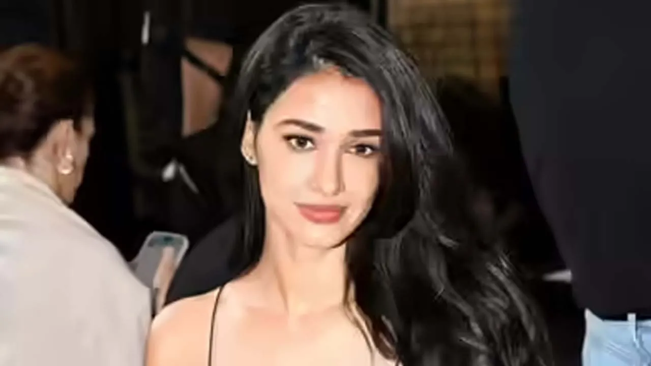 Disha Patani : దిశా పటానీ ఇంటి వద్ద కాల్పులు.. ఇద్దరు నిందితుల ఎన్కౌంటర్ Disha Patani : దిశా పటానీ ఇంటి వద్ద కాల్పులు.. ఇద్దరు నిందితుల ఎన్కౌంటర్