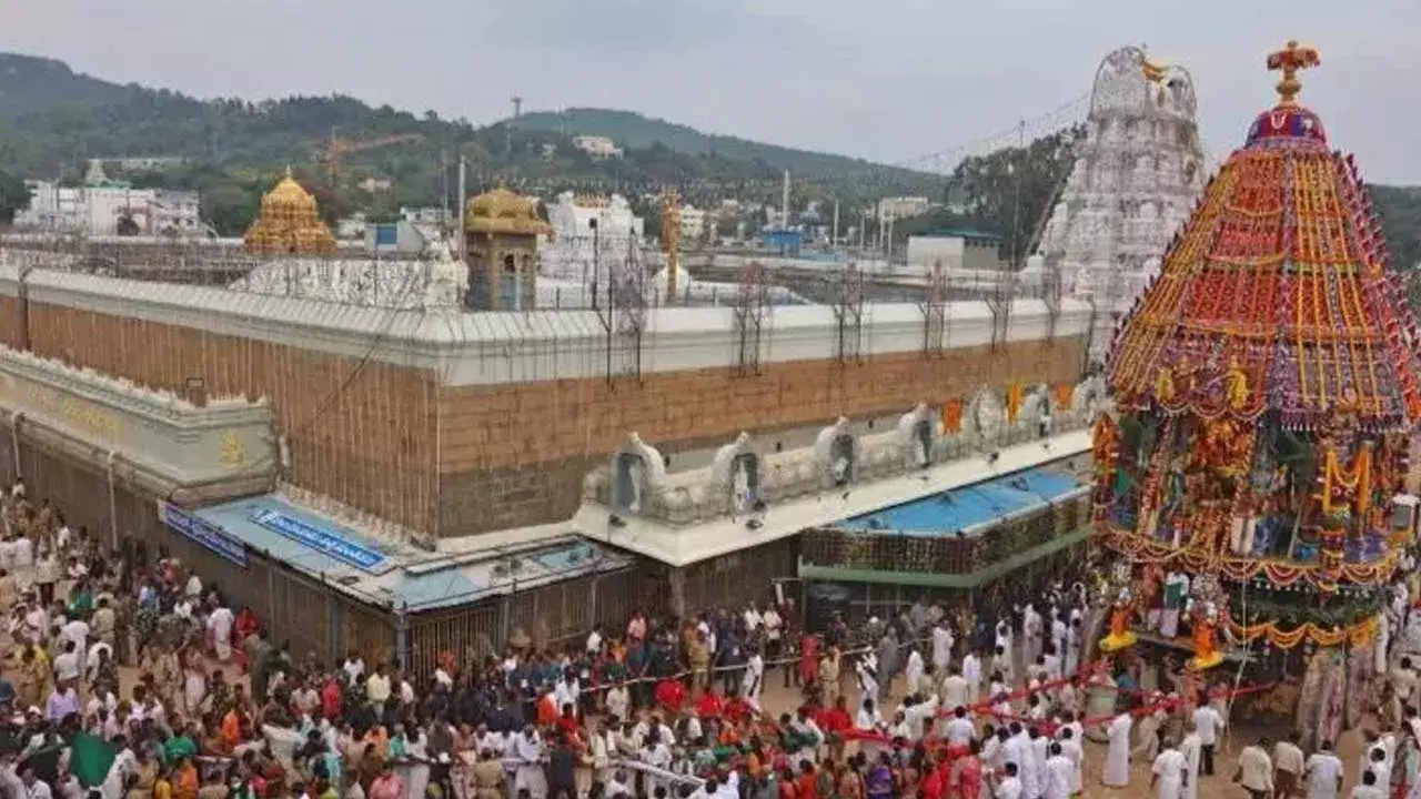 TTD : బ్రహ్మోత్సవాల్లో భద్రతపై టీటీడీ విజిలెన్స్, పోలీసుల సమన్వయ సమావేశం TTD : బ్రహ్మోత్సవాల్లో భద్రతపై టీటీడీ విజిలెన్స్, పోలీసుల సమన్వయ సమావేశం