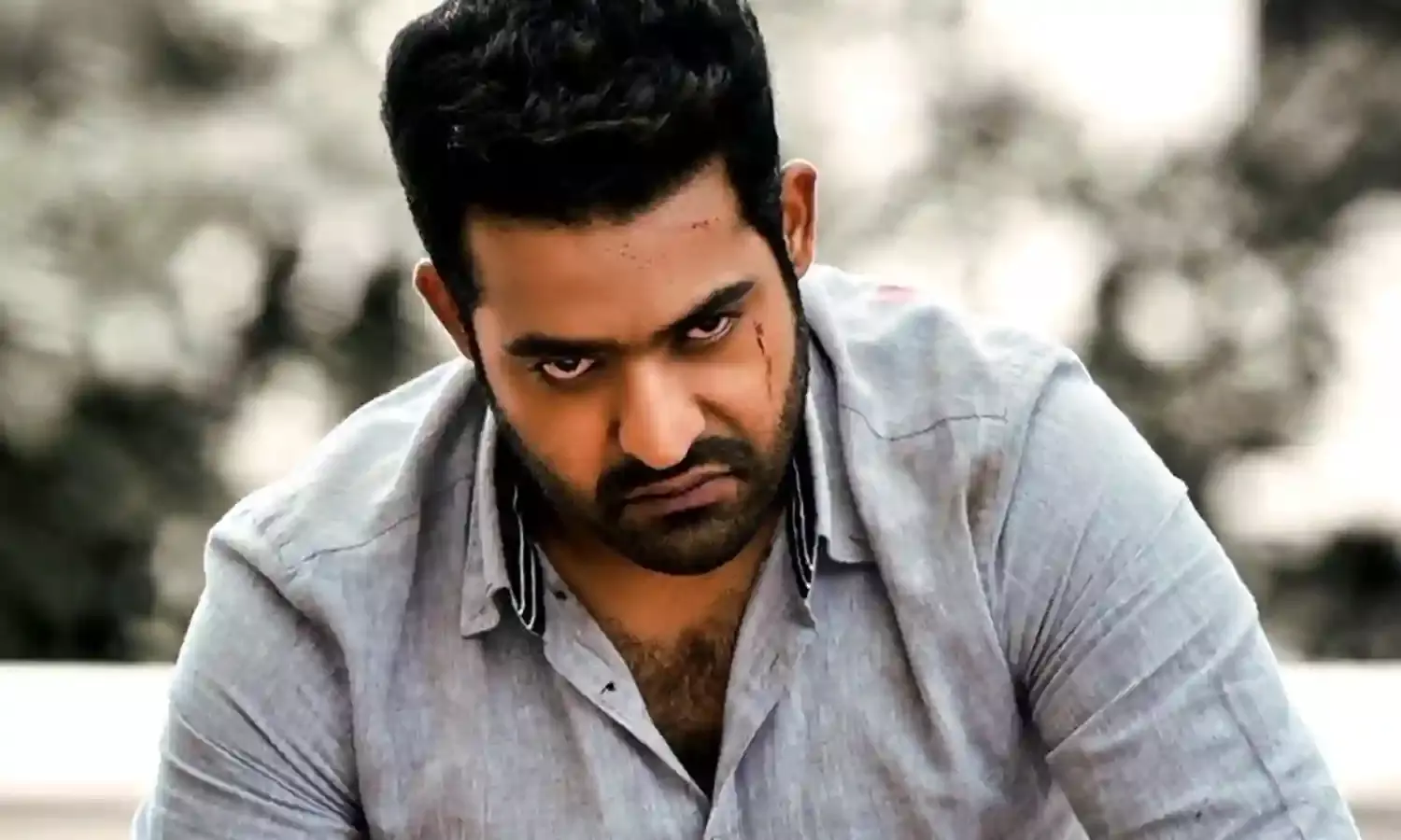 NTR Accident : షూటింగ్ లో ఎన్టీఆర్ కు ప్రమాదం NTR Accident : షూటింగ్ లో ఎన్టీఆర్ కు ప్రమాదం