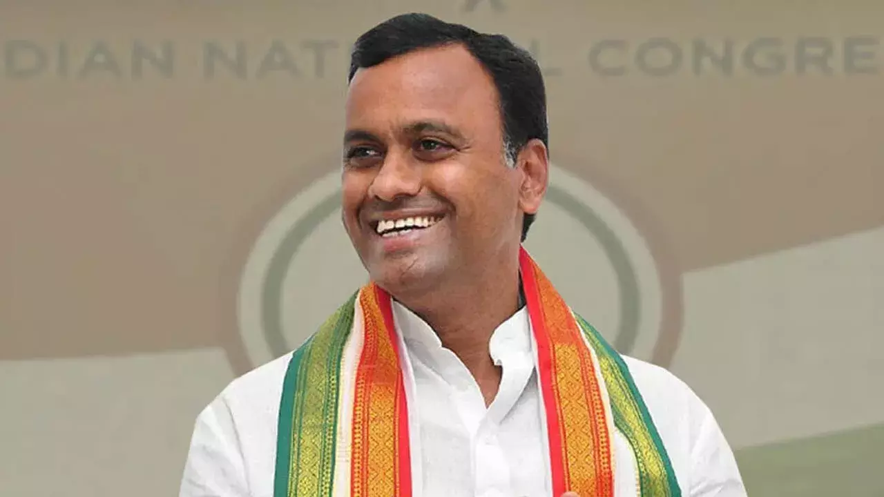 Rajagopal Reddy :జగన్ ను కలవడానికి రాలేదు.. కోమటిరెడ్డి రాజగోపాల్ రెడ్డి క్లారిటీ.. Rajagopal Reddy :జగన్ ను కలవడానికి రాలేదు.. కోమటిరెడ్డి రాజగోపాల్ రెడ్డి క్లారిటీ..