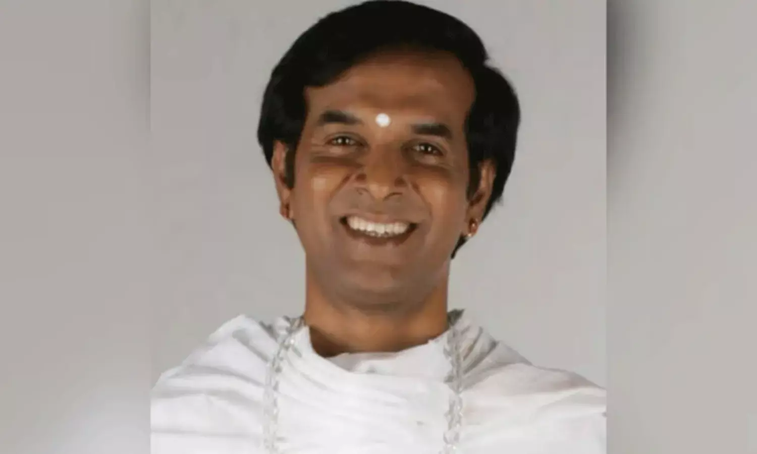 Bangalore: యోగా కేంద్రంలో శిక్షకుడి నిర్వాకం.. 17 ఏళ్ల బాలికపై లైంగిక వేధింపులు.. Bangalore: యోగా కేంద్రంలో శిక్షకుడి నిర్వాకం.. 17 ఏళ్ల బాలికపై లైంగిక వేధింపులు..