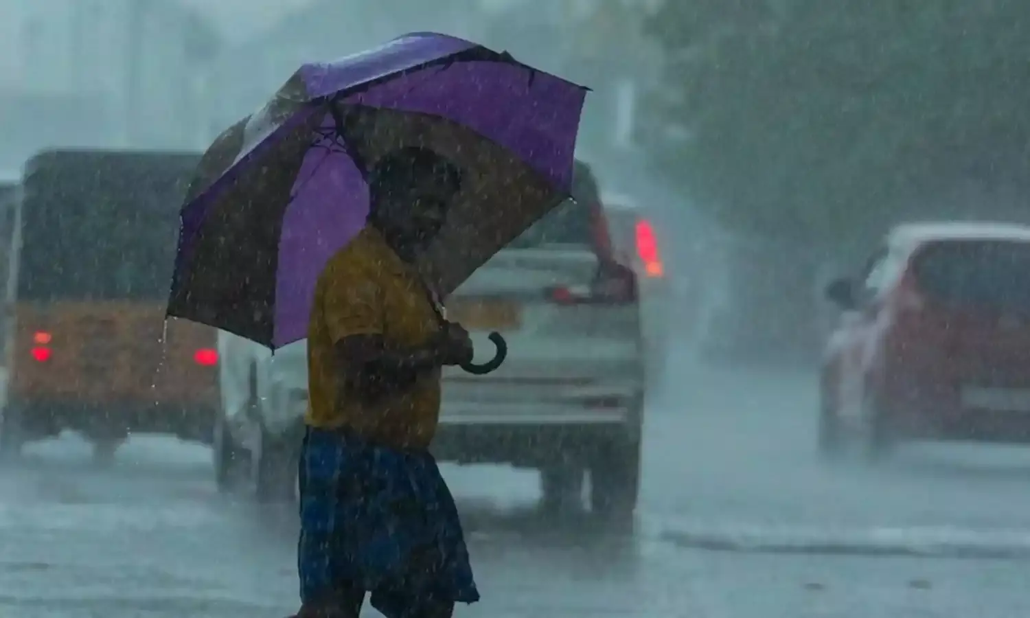 Heavy Rain : బంగాళాఖాతంలో మరో అల్పపీడనం: ఏపీకి భారీ వర్ష సూచన... Heavy Rain : బంగాళాఖాతంలో మరో అల్పపీడనం: ఏపీకి భారీ వర్ష సూచన...