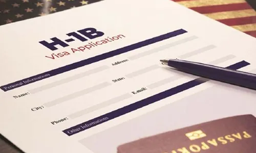 H1B Visas : ఇండియన్ల వద్దే 72శాతం H1B వీసాలు H1B Visas : ఇండియన్ల వద్దే 72శాతం H1B వీసాలు