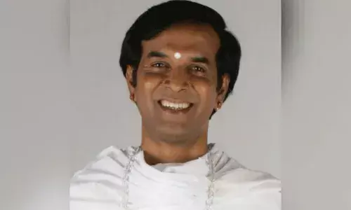 Bangalore: యోగా కేంద్రంలో శిక్షకుడి నిర్వాకం.. 17 ఏళ్ల బాలికపై లైంగిక వేధింపులు.. Bangalore: యోగా కేంద్రంలో శిక్షకుడి నిర్వాకం.. 17 ఏళ్ల బాలికపై లైంగిక వేధింపులు..