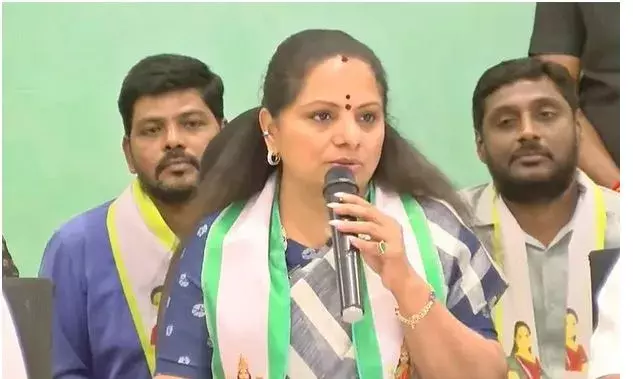 KAVITHA: రాజకీయాల్లో తొక్కుకుంటూ పోవాల్సిందే