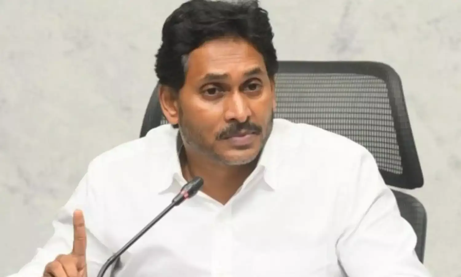 JAGAN: జగన్... ప్రతిపక్ష హోదా ఏమైనా చాక్లెటా..? JAGAN: జగన్... ప్రతిపక్ష హోదా ఏమైనా చాక్లెటా..?