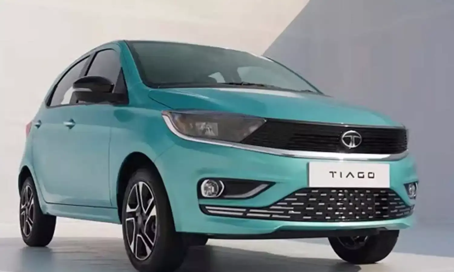 Tata Motors : టాటా మోటార్స్ బంపర్ ఆఫర్.. కార్లపై రూ.2లక్షల వరకు భారీ డిస్కౌంట్ Tata Motors : టాటా మోటార్స్ బంపర్ ఆఫర్.. కార్లపై రూ.2లక్షల వరకు భారీ డిస్కౌంట్