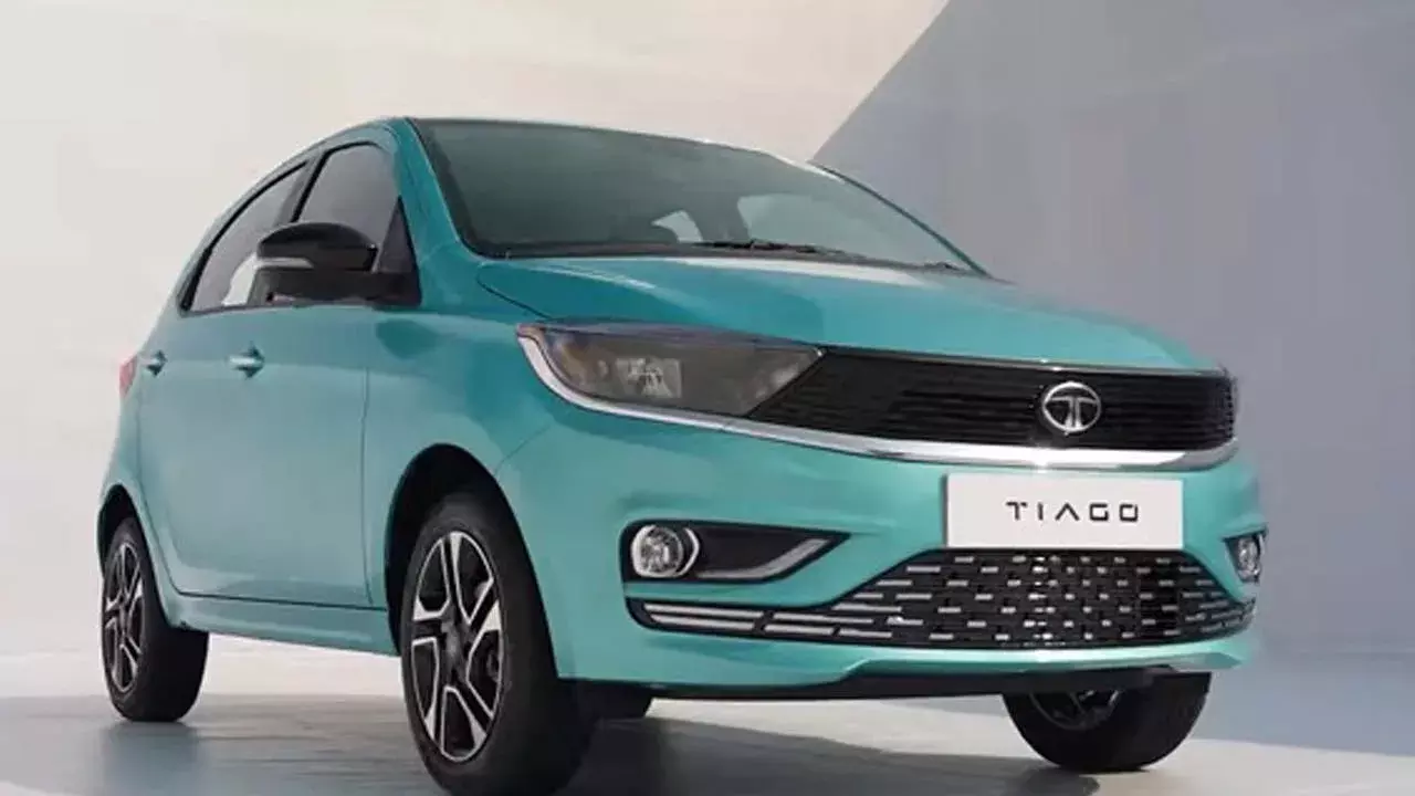 Tata Motors : టాటా మోటార్స్ బంపర్ ఆఫర్.. కార్లపై రూ.2లక్షల వరకు భారీ డిస్కౌంట్ Tata Motors : టాటా మోటార్స్ బంపర్ ఆఫర్.. కార్లపై రూ.2లక్షల వరకు భారీ డిస్కౌంట్