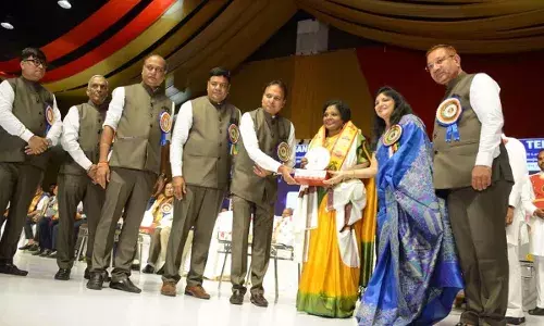 Revanth Reddy : ఘనంగా అగ్రసేన్ మహారాజ్ జయంతి వేడుకలు.. సీఎం రేవంత్ రెడ్డి నివాళులు Revanth Reddy : ఘనంగా అగ్రసేన్ మహారాజ్ జయంతి వేడుకలు.. సీఎం రేవంత్ రెడ్డి నివాళులు