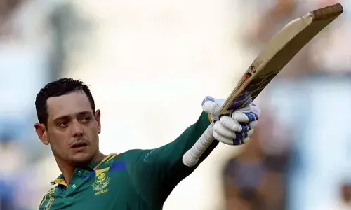 రిటైర్మెంట్ వెనక్కి తీసుకున్న స్టార్ క్రికెటర్ క్వింటన్ డికాక్ రిటైర్మెంట్ వెనక్కి తీసుకున్న స్టార్ క్రికెటర్ క్వింటన్ డికాక్