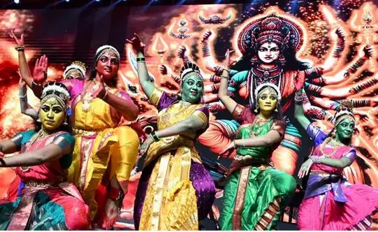 VJA UTSAV: అట్టహాసంగా సాగుతున్న విజయవాడ ఉత్సవ్‌