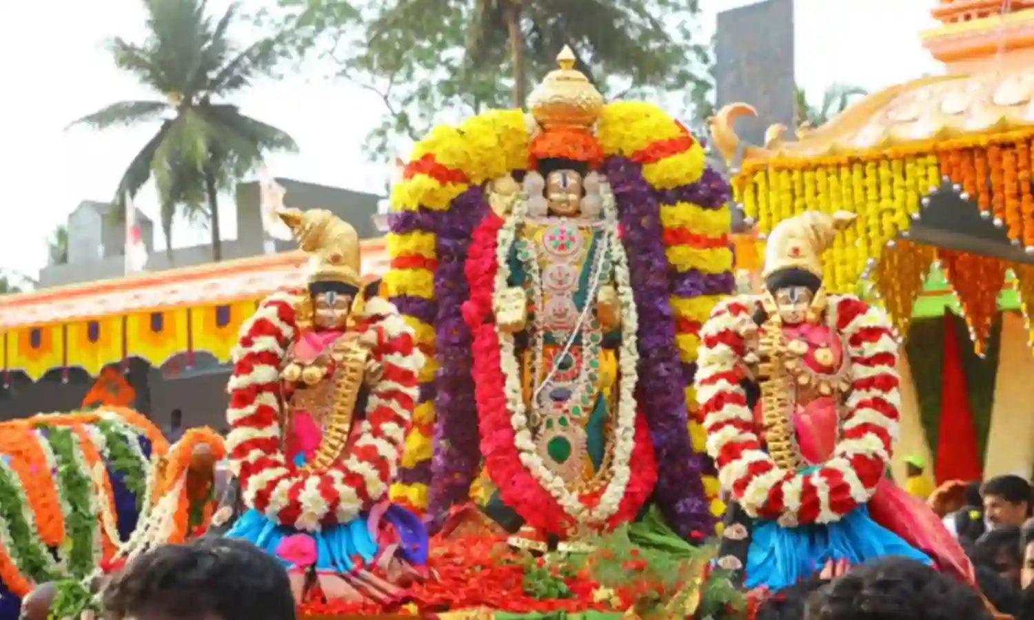 Vadapalli : అక్టోబర్ 10వ తేదీ నుంచి వాడపల్లి వార్షిక బ్రహ్మోత్సవాలు Vadapalli : అక్టోబర్ 10వ తేదీ నుంచి వాడపల్లి వార్షిక బ్రహ్మోత్సవాలు