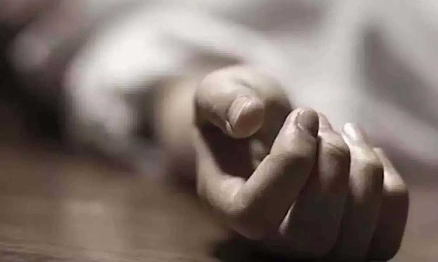 Crime : వేడిపాల గిన్నెలో పడి చిన్నారి మృతి Crime : వేడిపాల గిన్నెలో పడి చిన్నారి మృతి