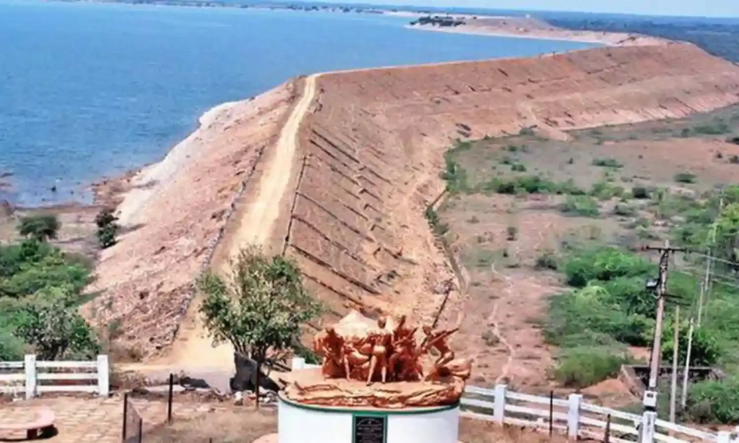 Kandaleru Reservoir : కండలేరు జలాశయంలో 55 టీఎంసీల నీరు... Kandaleru Reservoir : కండలేరు జలాశయంలో 55 టీఎంసీల నీరు...
