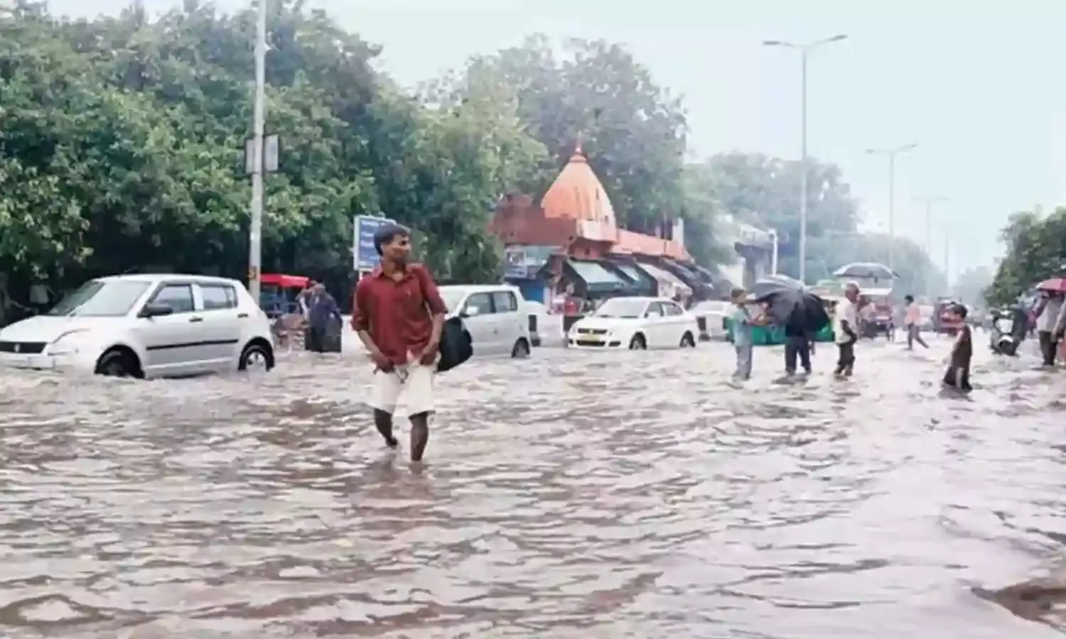 Heavy Rain : ఉమ్మడి కర్నూలు జిల్లాలో భారీ వర్షాలు Heavy Rain : ఉమ్మడి కర్నూలు జిల్లాలో భారీ వర్షాలు