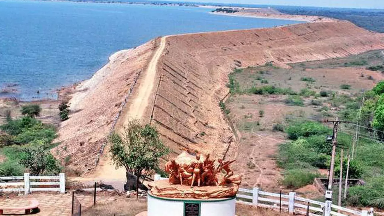 Kandaleru Reservoir : కండలేరు జలాశయంలో 55 టీఎంసీల నీరు...