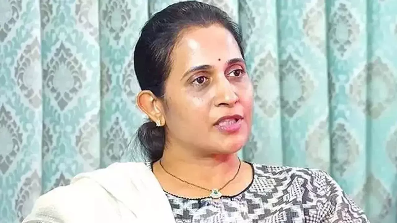 Madhavireddy :కడప ఎమ్మెల్యే మాధవిరెడ్డిపై అసభ్యకర వ్యాఖ్యలు: ఇద్దరు అరెస్టు.. Madhavireddy :కడప ఎమ్మెల్యే మాధవిరెడ్డిపై అసభ్యకర వ్యాఖ్యలు: ఇద్దరు అరెస్టు..